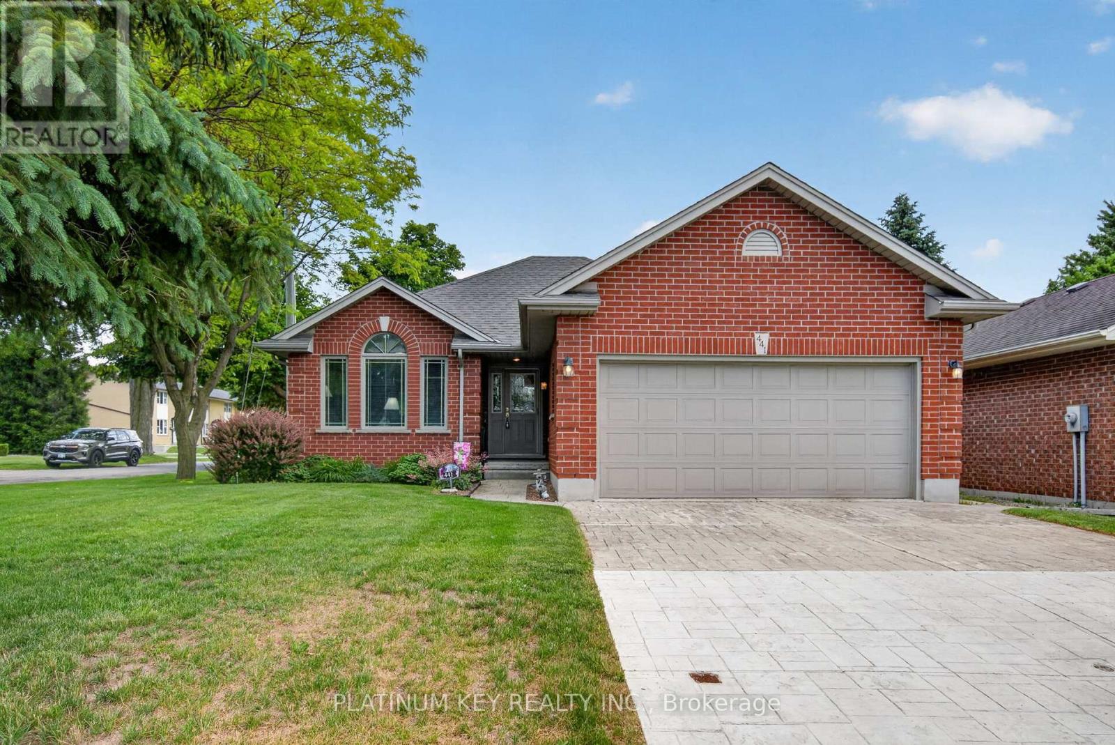 441 DRURY LANE, Strathroy-Caradoc, Ontario
