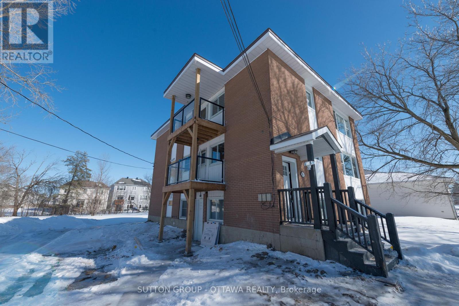 <h3>$2,500 Monthly</h3><p>2 - 2419 Page Road, Ottawa, Ontario</p>