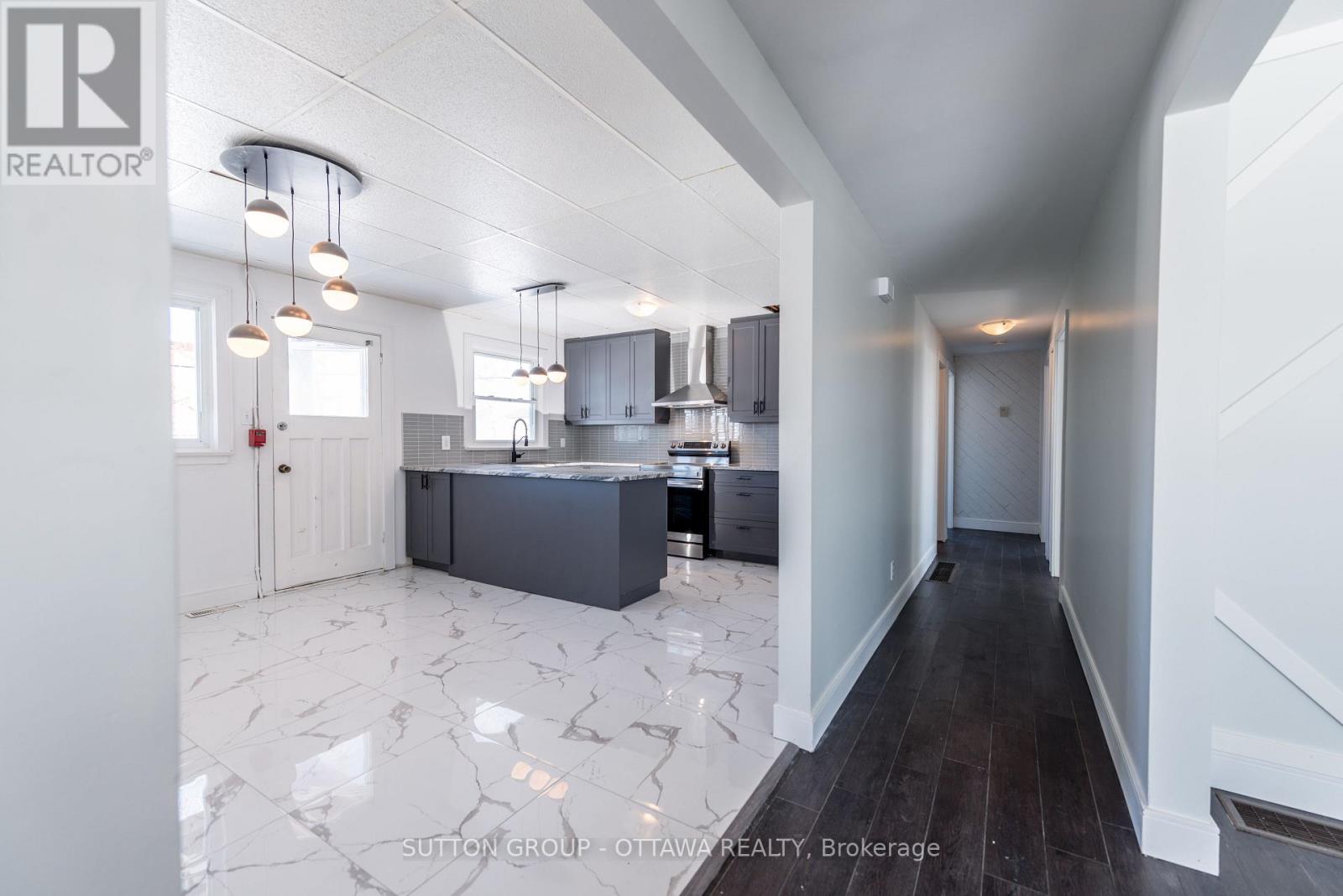 2 - 2419 Page Road, Ottawa, Ontario  K1W 1H2 - Photo 2 - X13444770