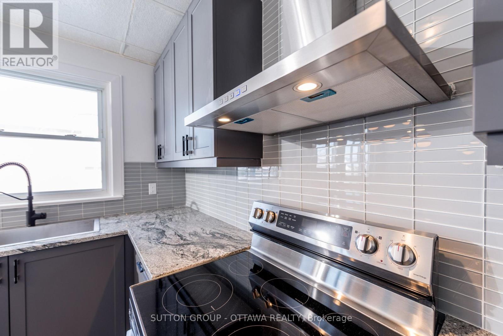 2 - 2419 Page Road, Ottawa, Ontario  K1W 1H2 - Photo 8 - X13444770