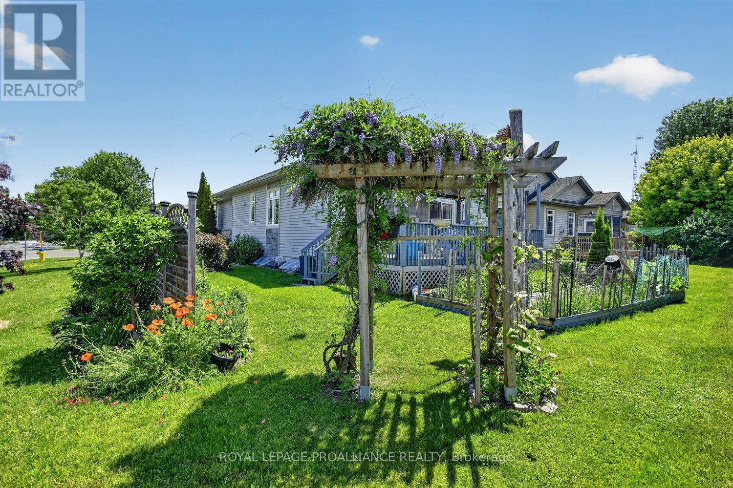 422 Brock Street, Brockville, Ontario  K6V 7L6 - Photo 44 - X13444608