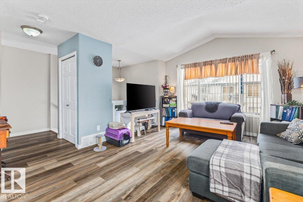 #d 10102 103 St, Morinville, Alberta T8R 1T4 - Photo 7 - E4482841