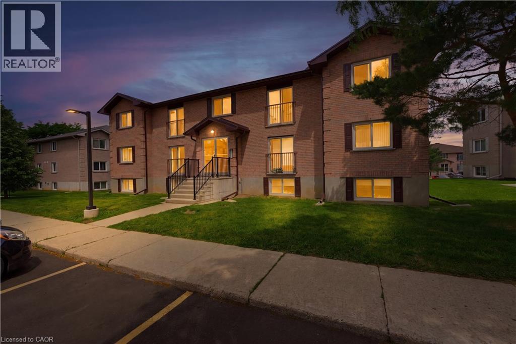 331 Northlake Drive Unit# 5, Waterloo, Ontario N2V 1Z1 - Photo 1 - 40839157