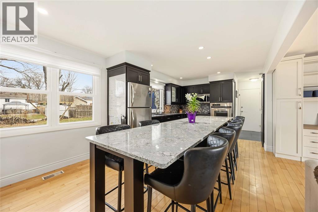 1104 Cathcart Boulevard, Sarnia photo 10