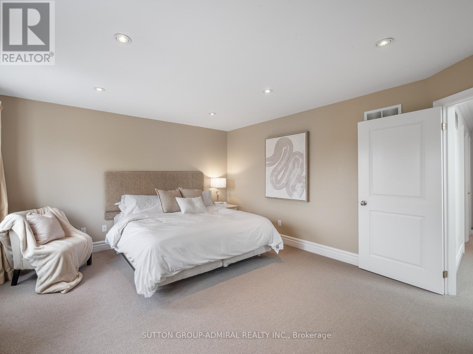 255 Cocksfield Avenue, Toronto, Ontario  M3H 3T6 - Photo 27 - C13444396