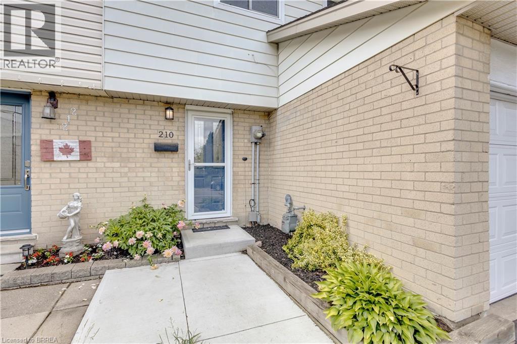 210 Golden Orchard Drive, Hamilton, Ontario  L9C 6J7 - Photo 2 - 40838751