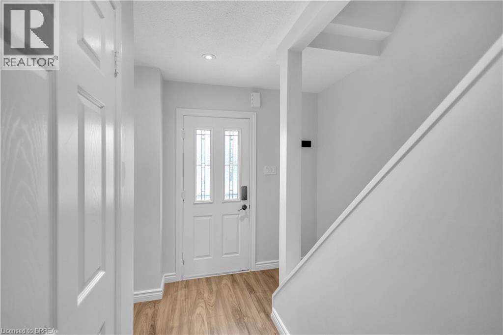 210 Golden Orchard Drive, Hamilton, Ontario  L9C 6J7 - Photo 3 - 40838751