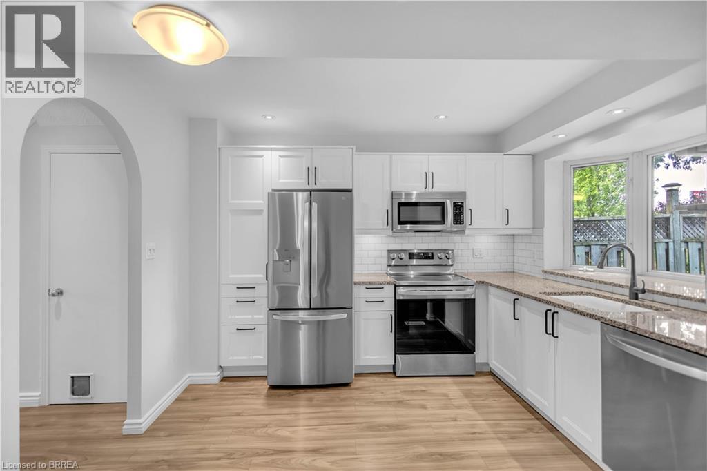 210 Golden Orchard Drive, Hamilton, Ontario  L9C 6J7 - Photo 6 - 40838751