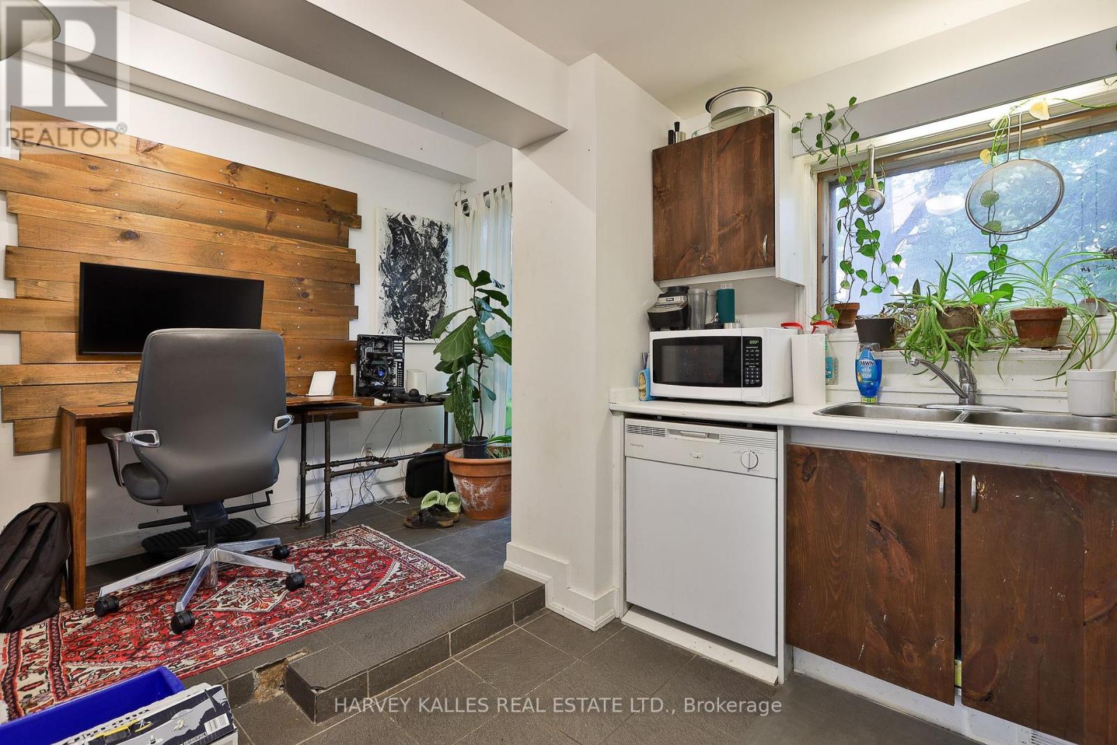 131 George Street, Toronto, Ontario  M5A 2M6 - Photo 11 - C13444536