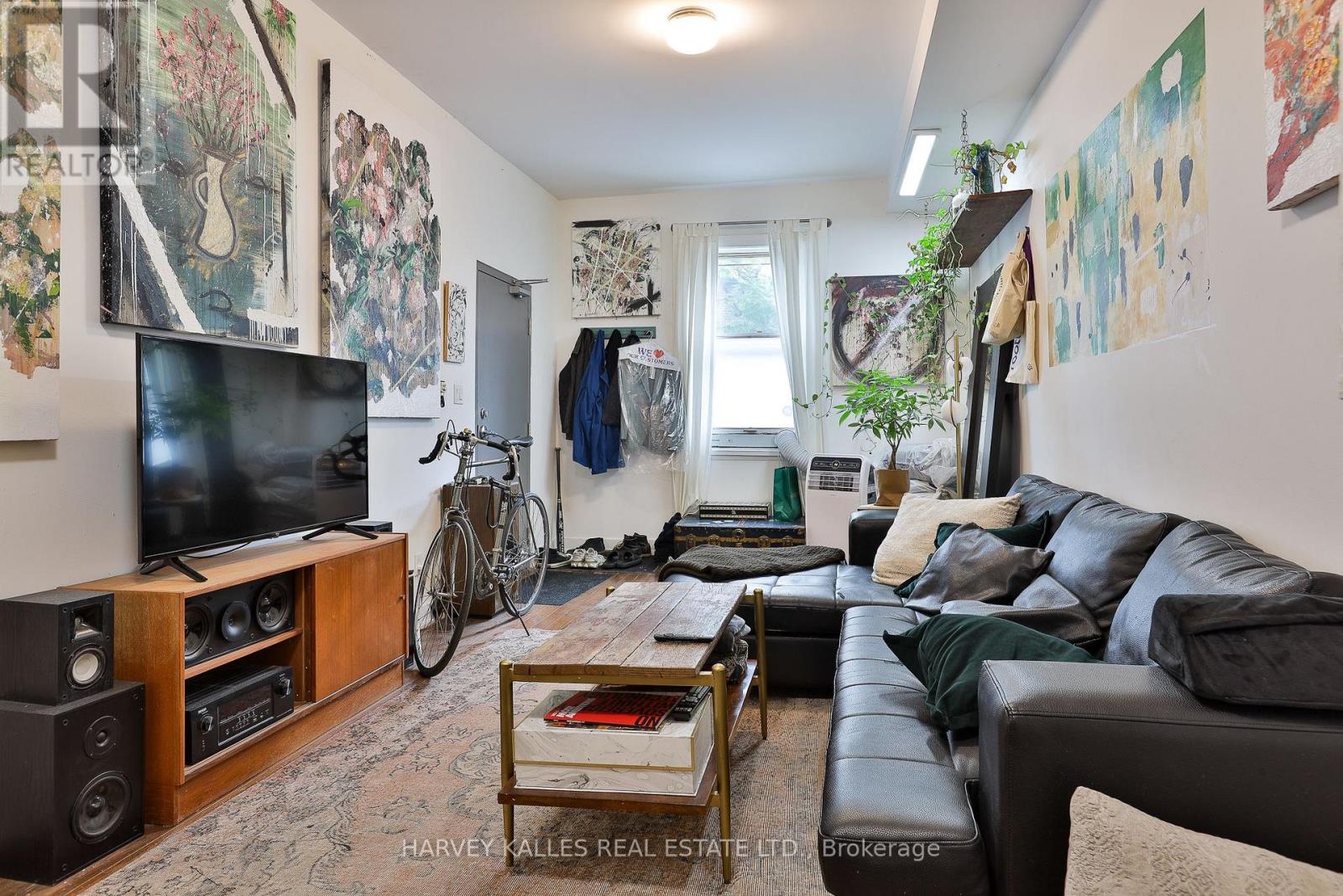 131 George Street, Toronto, Ontario  M5A 2M6 - Photo 4 - C13444536