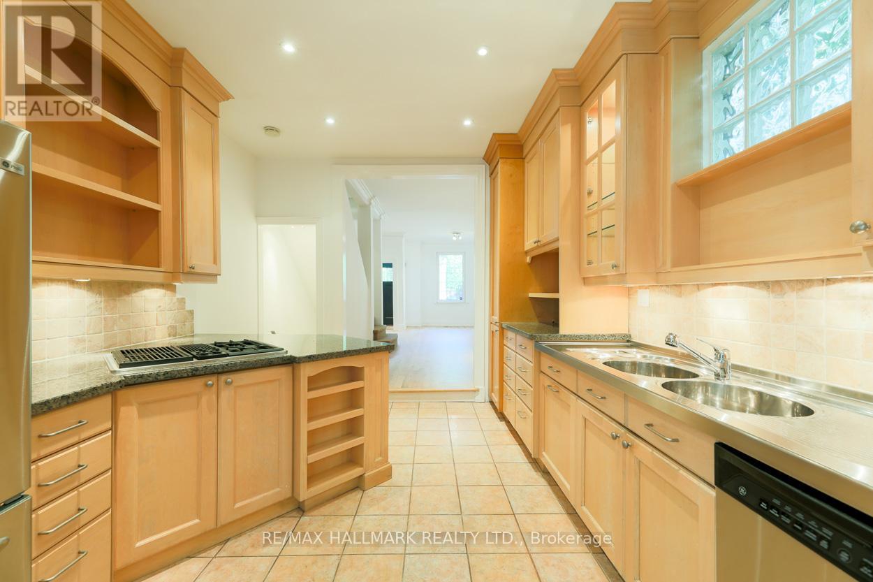 101 Pears Avenue, Toronto, Ontario  M5R 1S9 - Photo 17 - C13444544