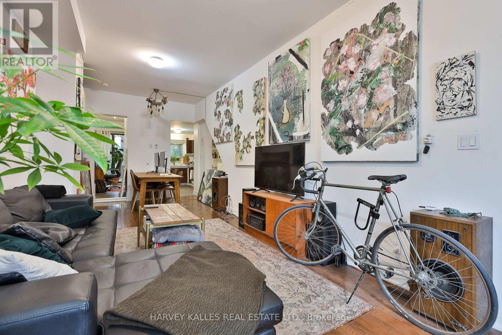131 George Street, Toronto, Ontario  M5A 2M6 - Photo 2 - C13444560