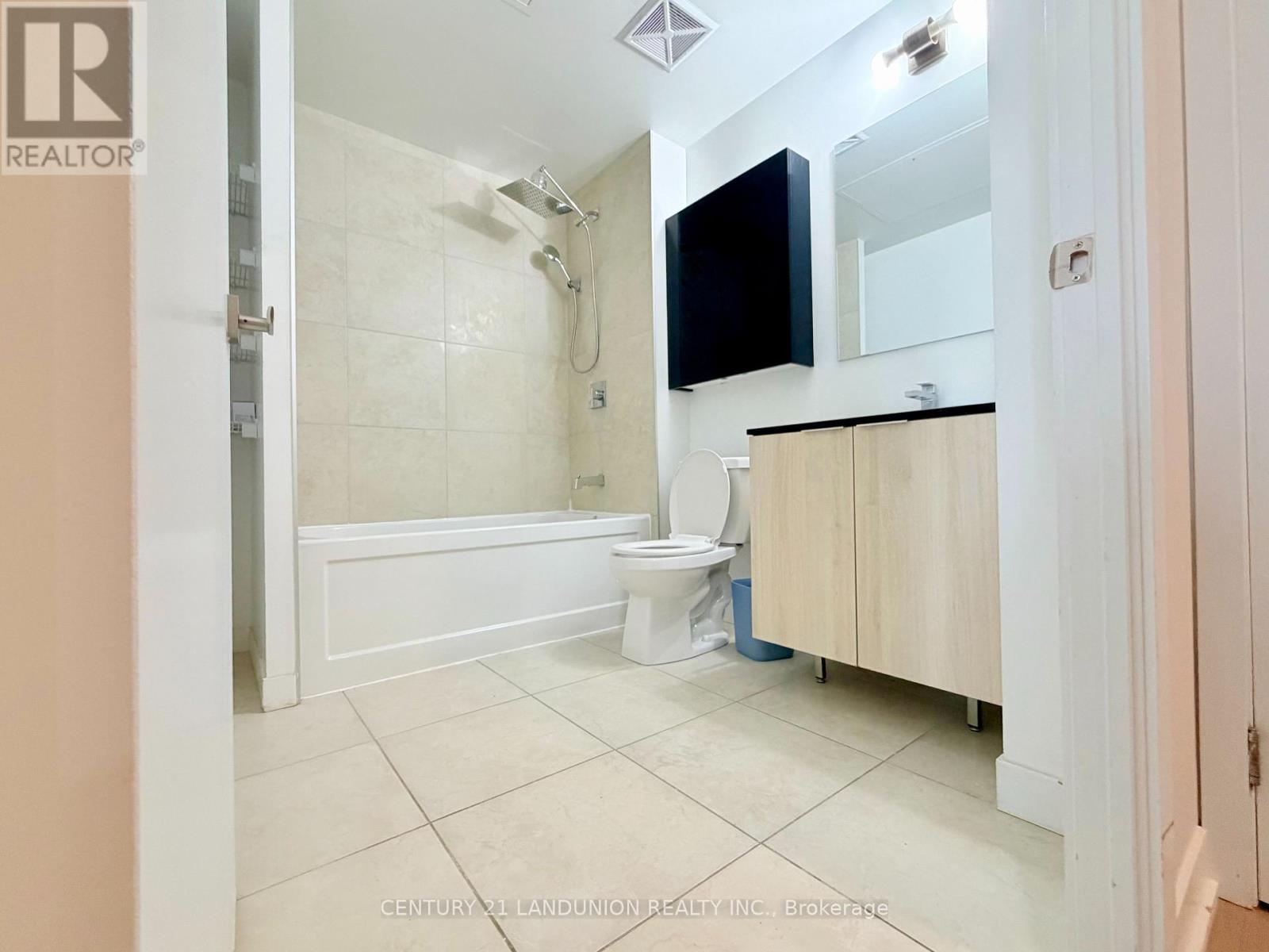 31 Tippett Road, Toronto, Ontario  M3H 0C8 - Photo 10 - C13444636