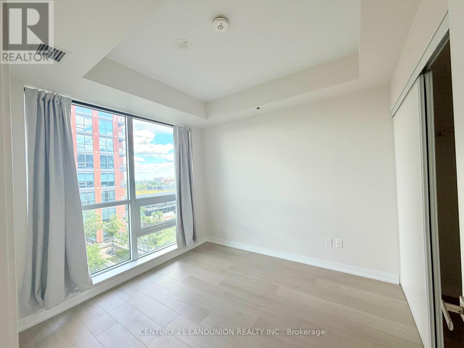 31 Tippett Road, Toronto, Ontario  M3H 0C8 - Photo 7 - C13444636