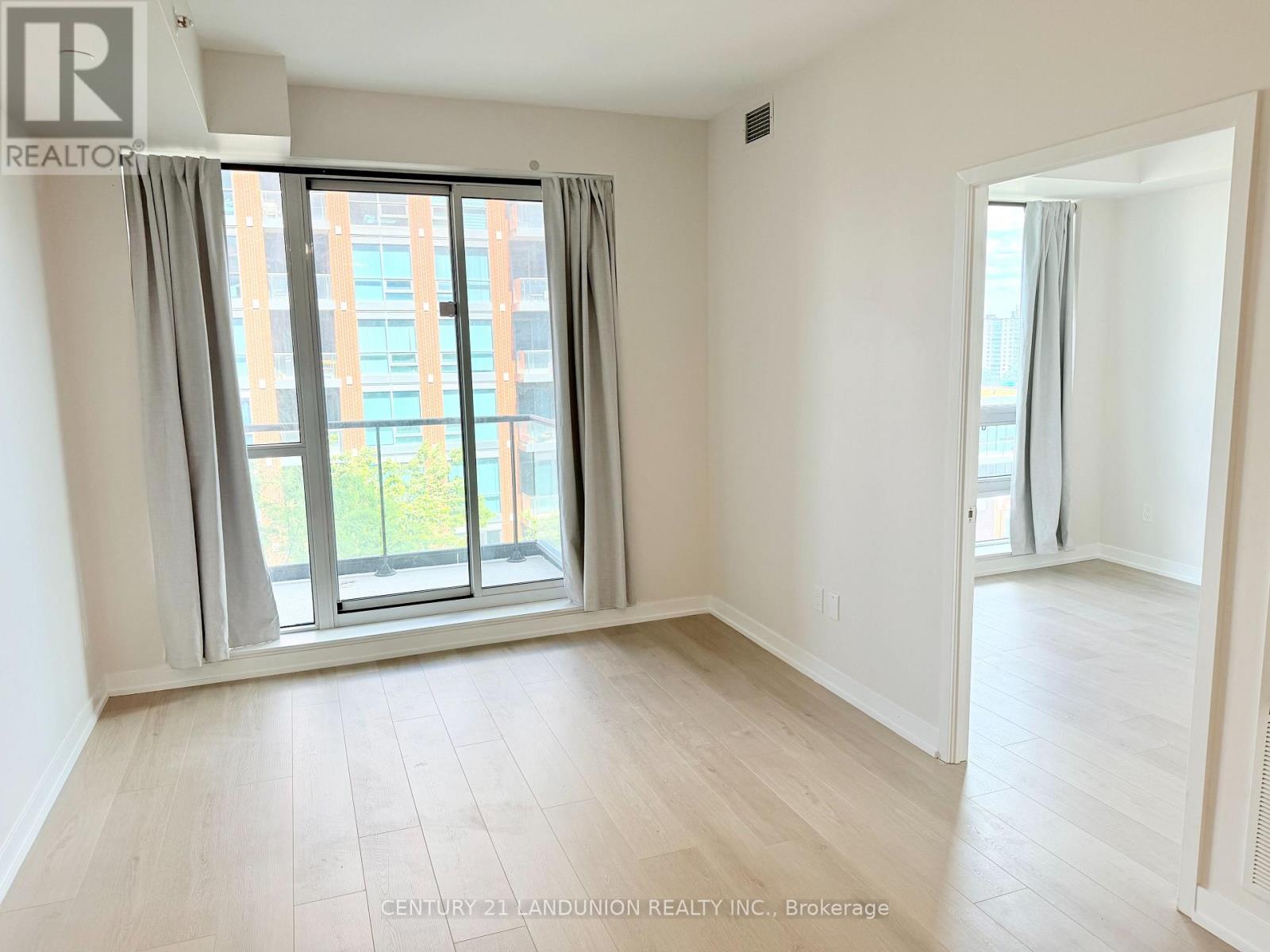 31 Tippett Road, Toronto, Ontario  M3H 0C8 - Photo 8 - C13444636