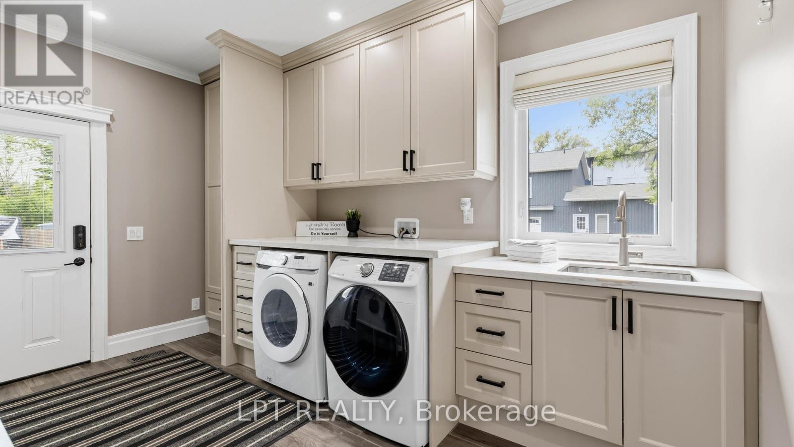 165 Lake Drive E, Georgina, Ontario  L4P 3E9 - Photo 13 - N13444336