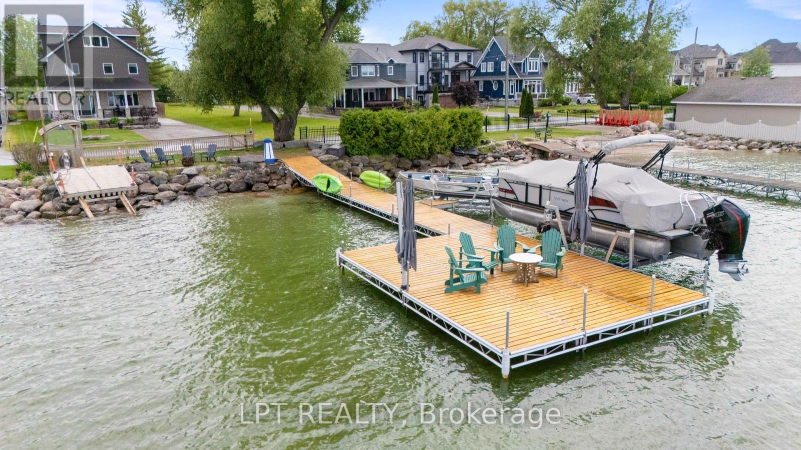 165 Lake Drive E, Georgina, Ontario  L4P 3E9 - Photo 2 - N13444336