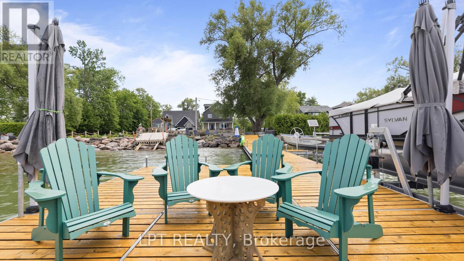 165 Lake Drive E, Georgina, Ontario  L4P 3E9 - Photo 3 - N13444336