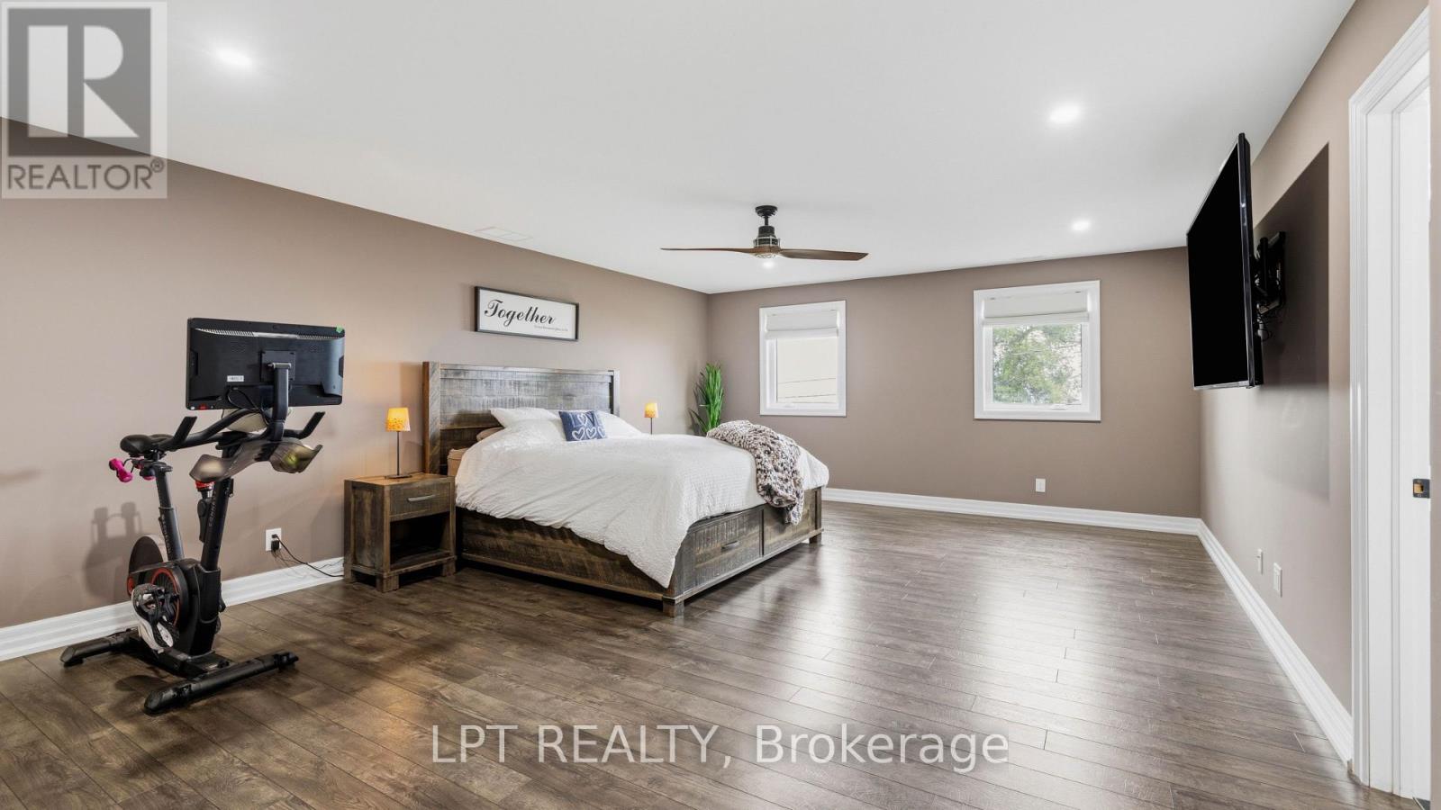 165 Lake Drive E, Georgina, Ontario  L4P 3E9 - Photo 18 - N13444336