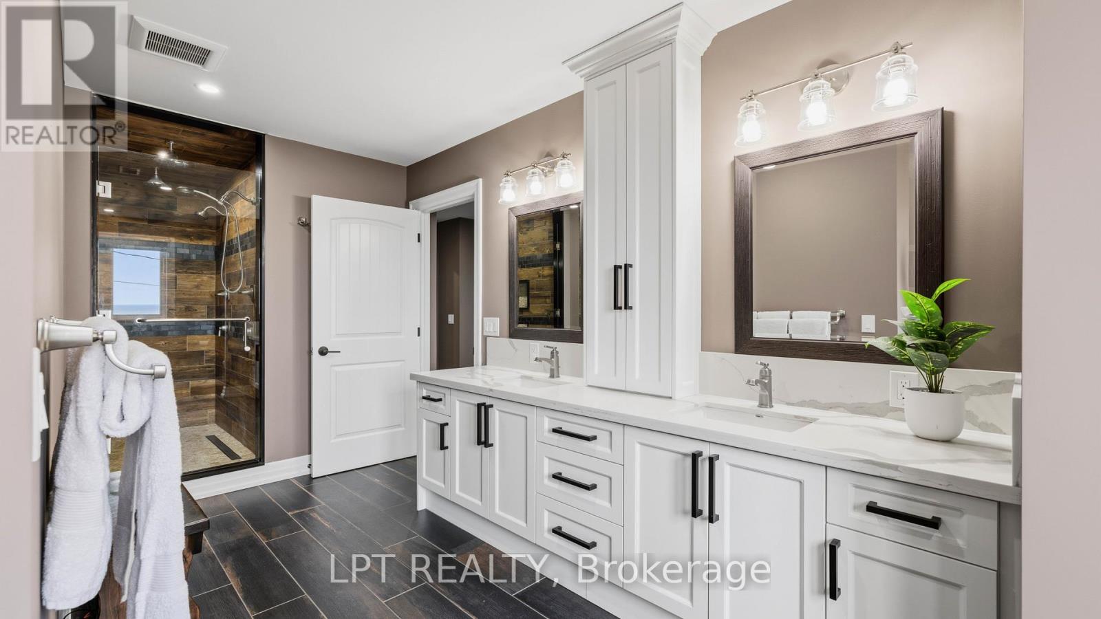 165 Lake Drive E, Georgina, Ontario  L4P 3E9 - Photo 20 - N13444336