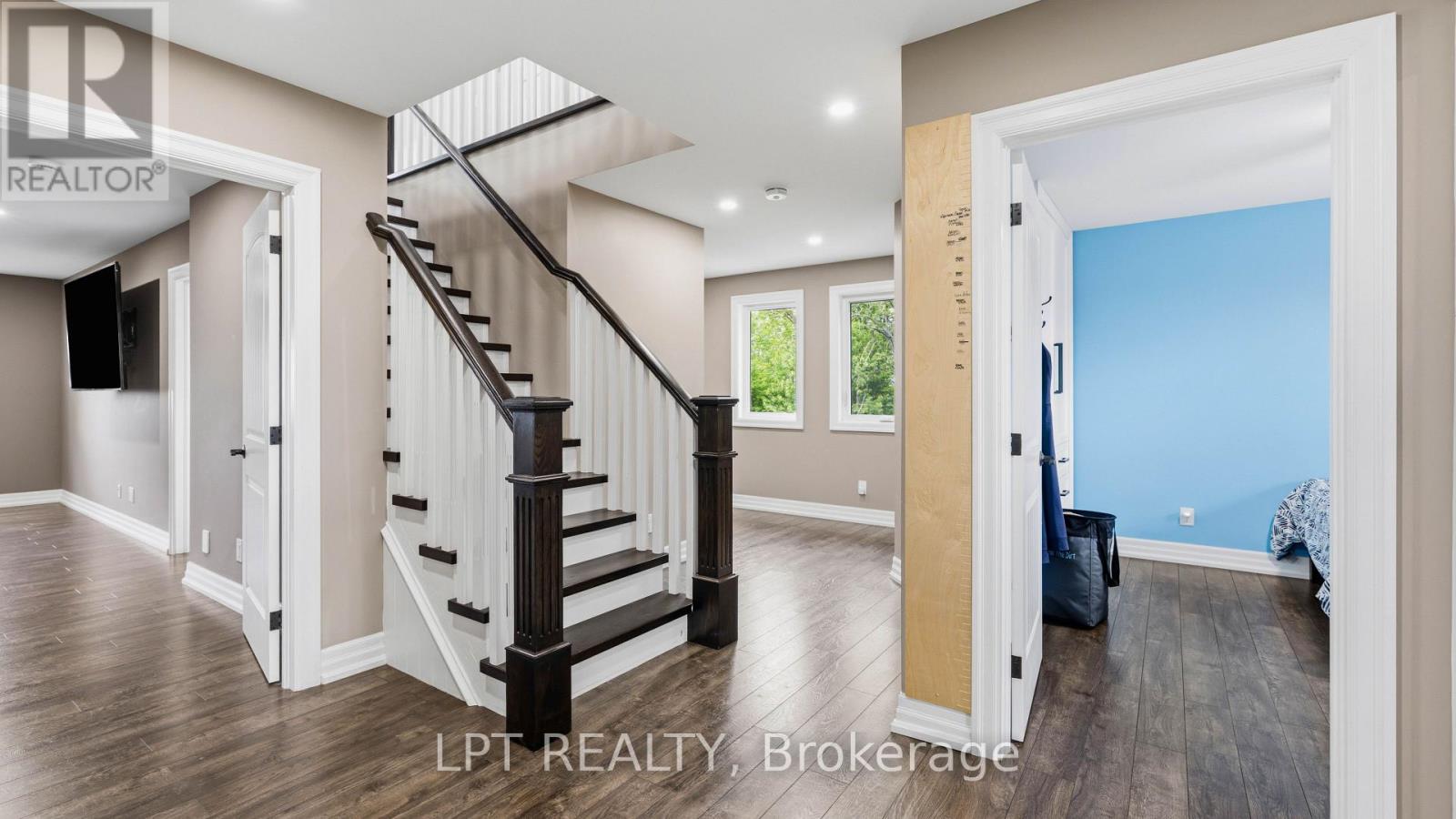 165 Lake Drive E, Georgina, Ontario  L4P 3E9 - Photo 29 - N13444336