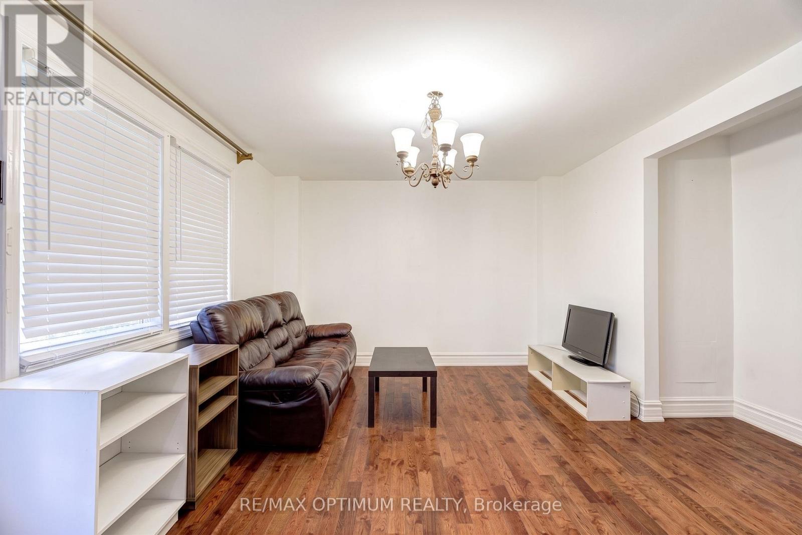 18 Armstrong Street, Brampton, Ontario L6W 1W6 - Photo 25 - W13233856