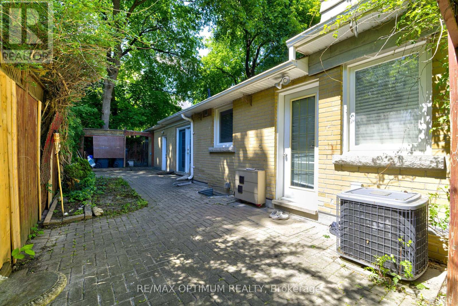 18 Armstrong Street, Brampton, Ontario L6W 1W6 - Photo 39 - W13233856