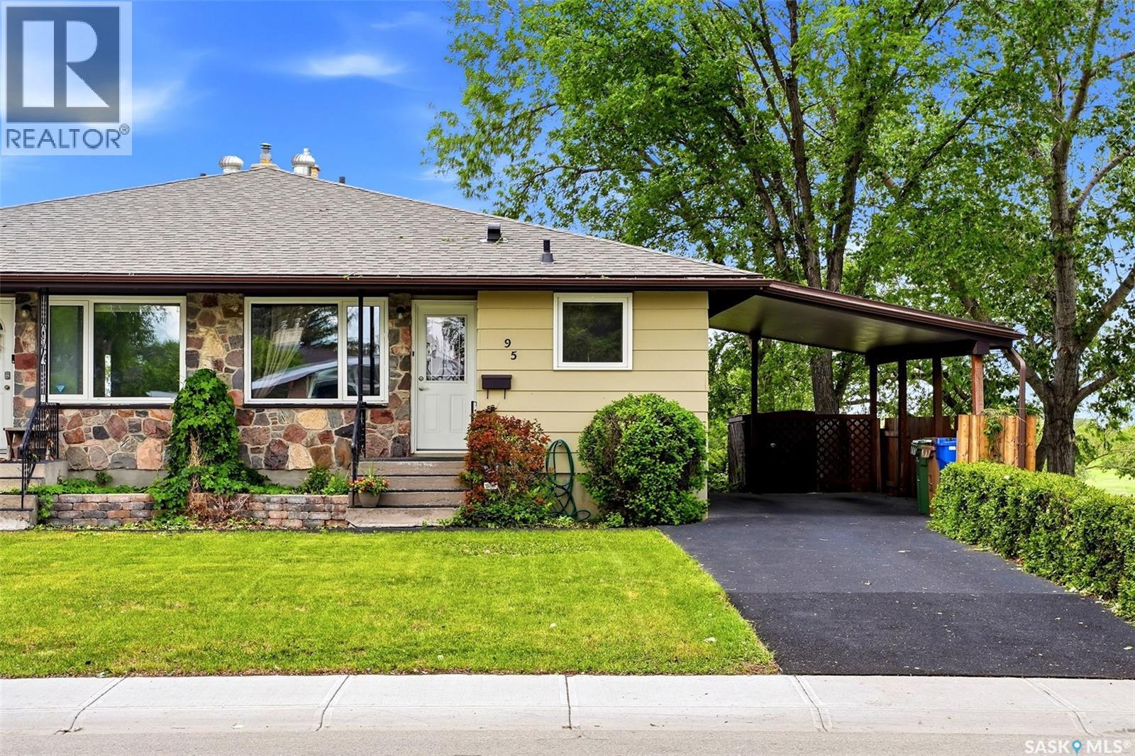 95 Empress DRIVE, Regina, Saskatchewan