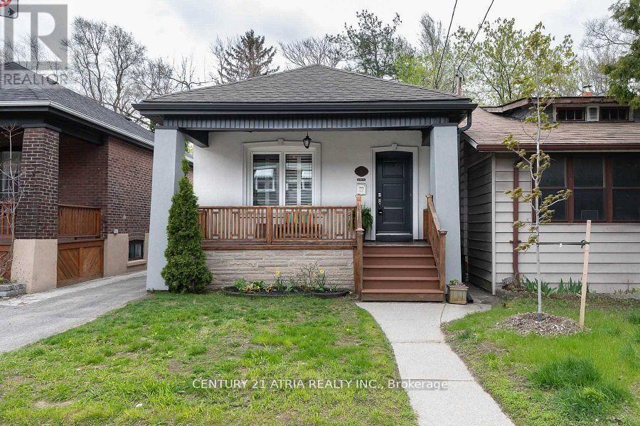 639 Mortimer Avenue, Toronto, Ontario  M4C 2J9 - Photo 14 - E13444612