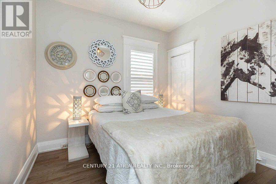 639 Mortimer Avenue, Toronto, Ontario  M4C 2J9 - Photo 6 - E13444612