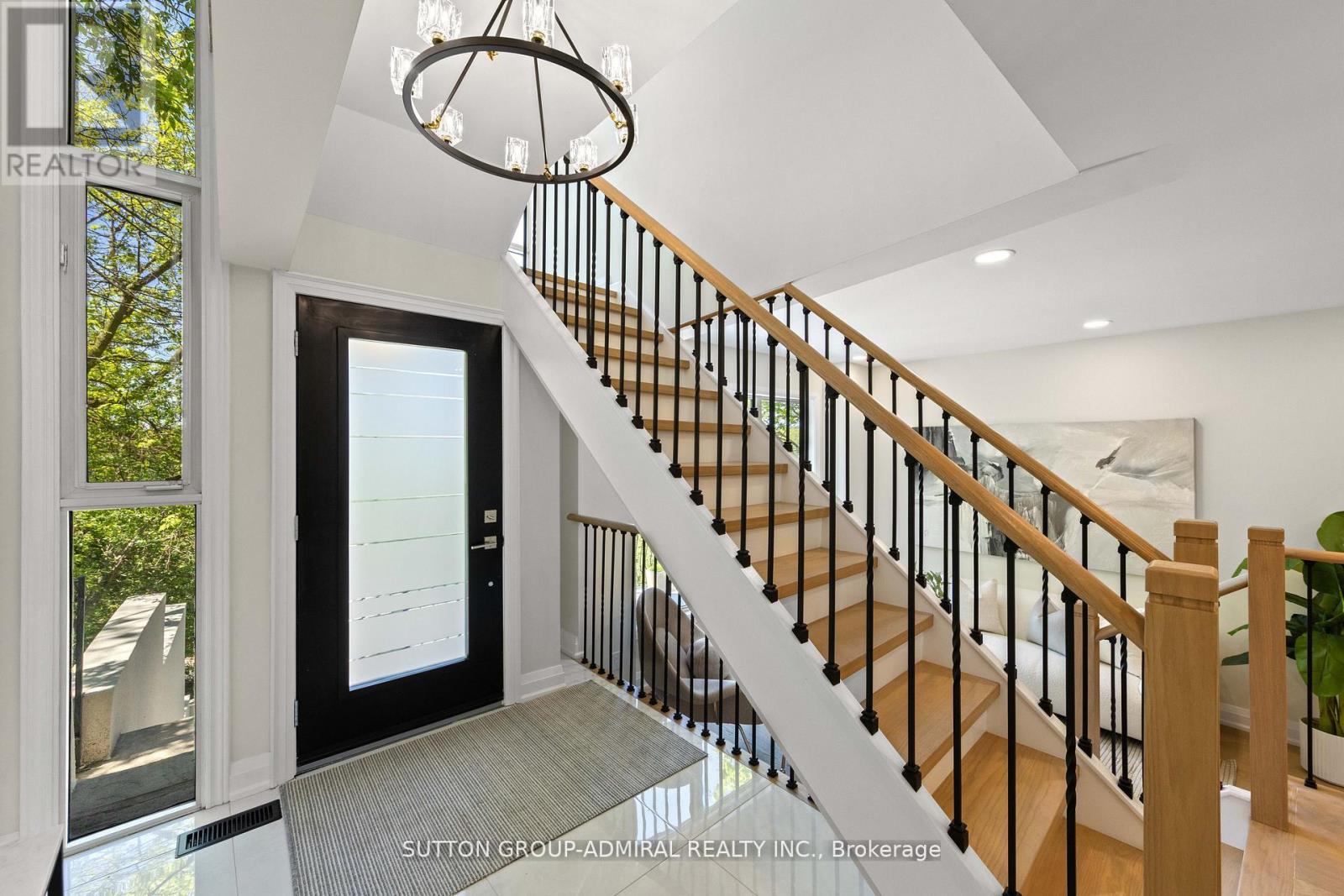 35 Beechwood Drive, Toronto, Ontario  M4K 3H7 - Photo 8 - E13444622