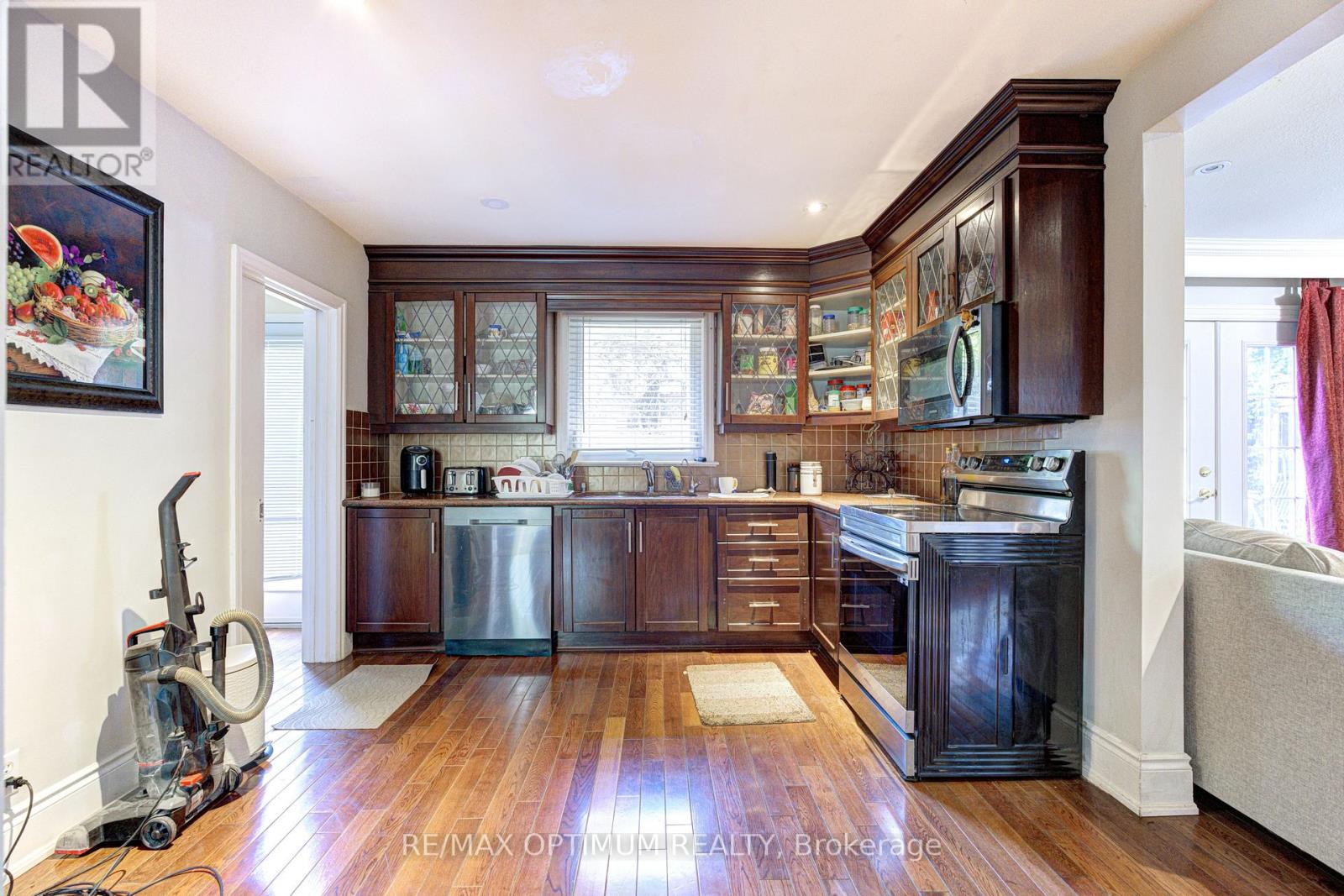 18 Armstrong Street, Brampton, Ontario L6W 1W6 - Photo 9 - W13233856