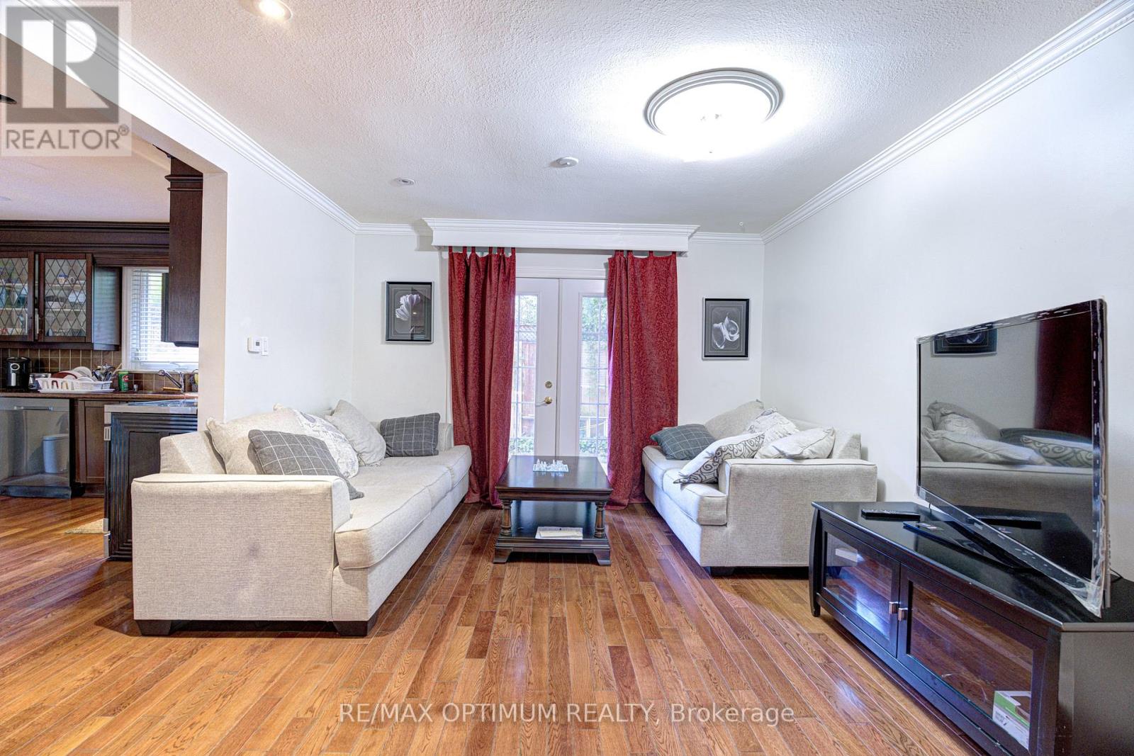 18 Armstrong Street, Brampton, Ontario L6W 1W6 - Photo 5 - W13233856