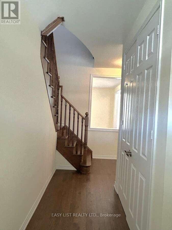 37 Royal Fern Crescent, Caledon, Ontario  L7C 4H1 - Photo 6 - W13245414