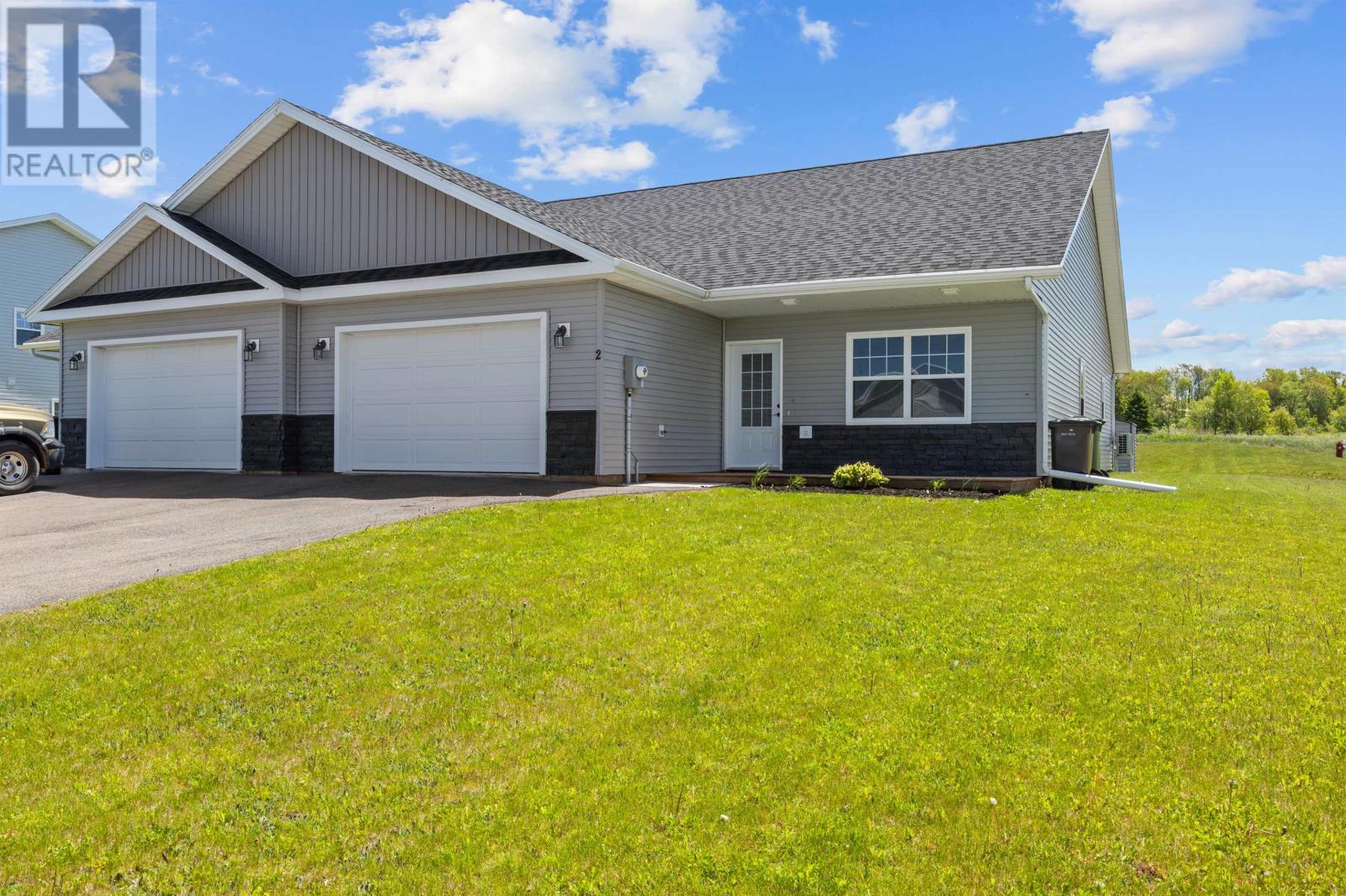 2 HAROLD Court, Cornwall, Prince Edward Island