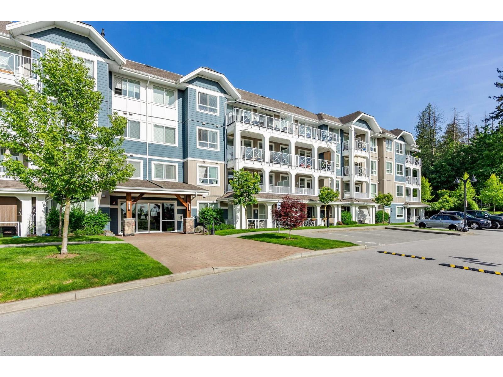 209 16396 64 AVENUE, Surrey, British Columbia