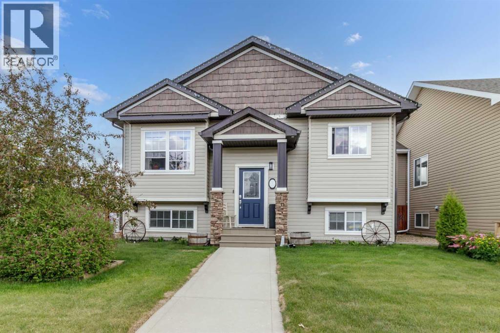 22 Rogers Road, Sylvan Lake, Alberta  T4S 0J8 - Photo 1 - A2317461