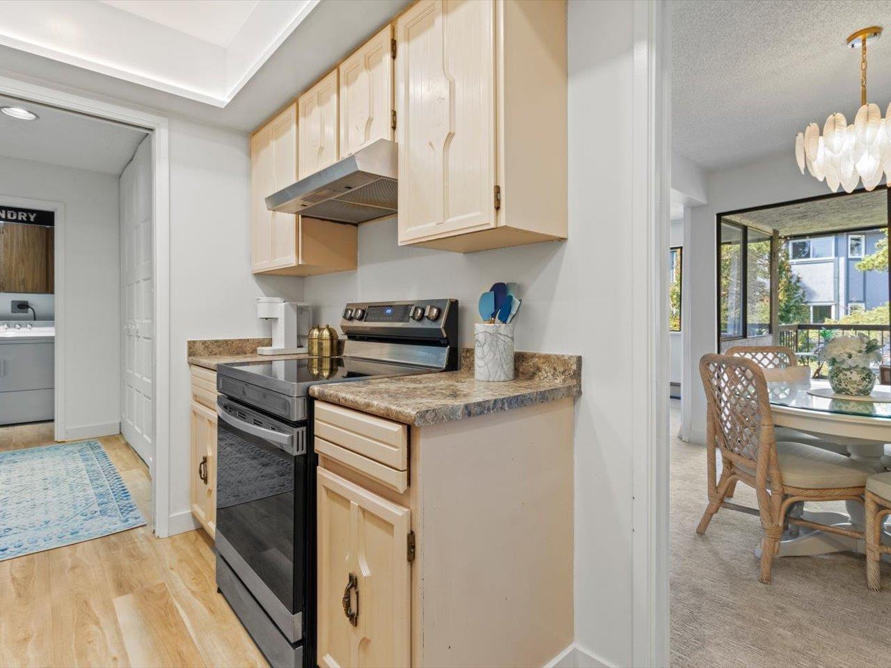 302 1379 Merklin Street, White Rock, British Columbia  V4B 4C2 - Photo 5 - R3134315