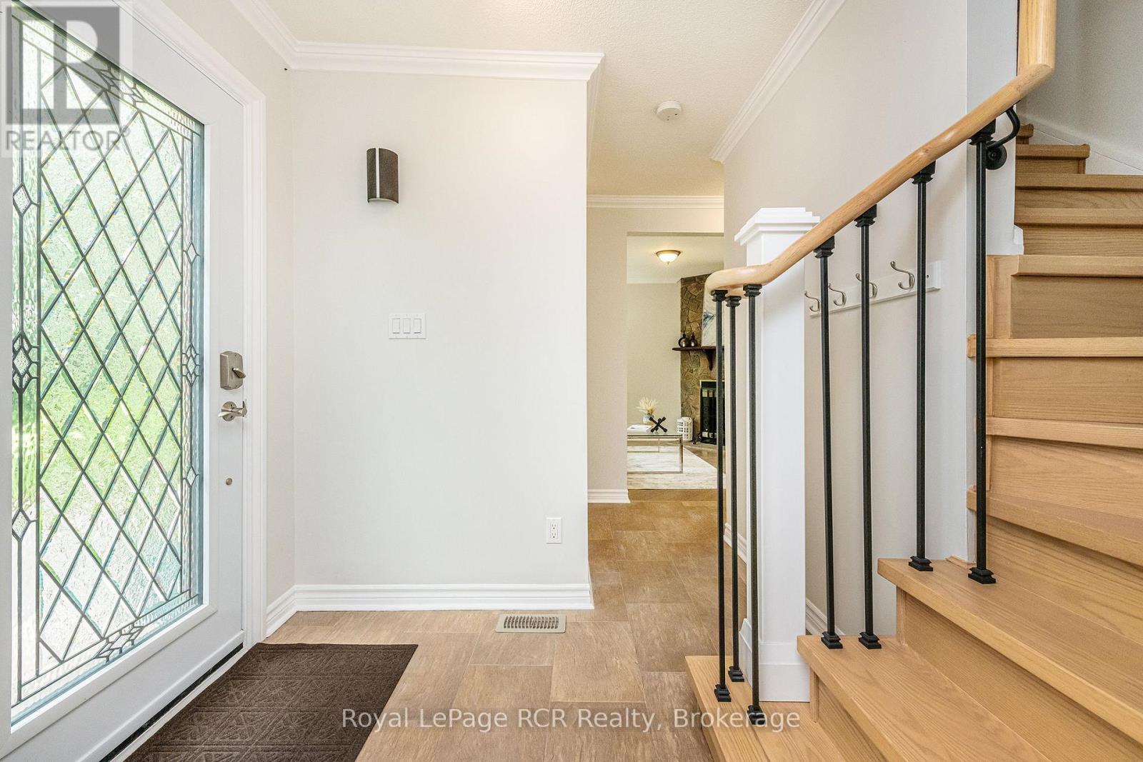 25 Agnes Street, Caledon (Alton), Ontario  L7K 0C6 - Photo 6 - W13445068