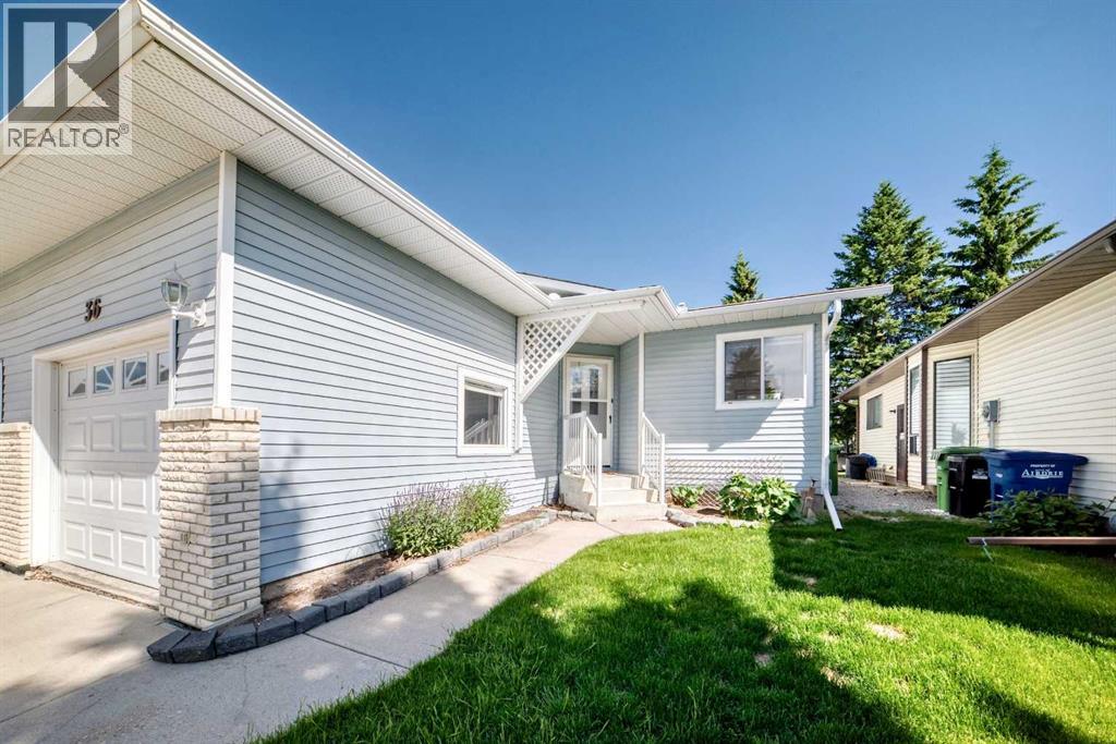 36 Woodside Close Nw, Airdrie, Alberta  T4B 2C8 - Photo 4 - A2320041