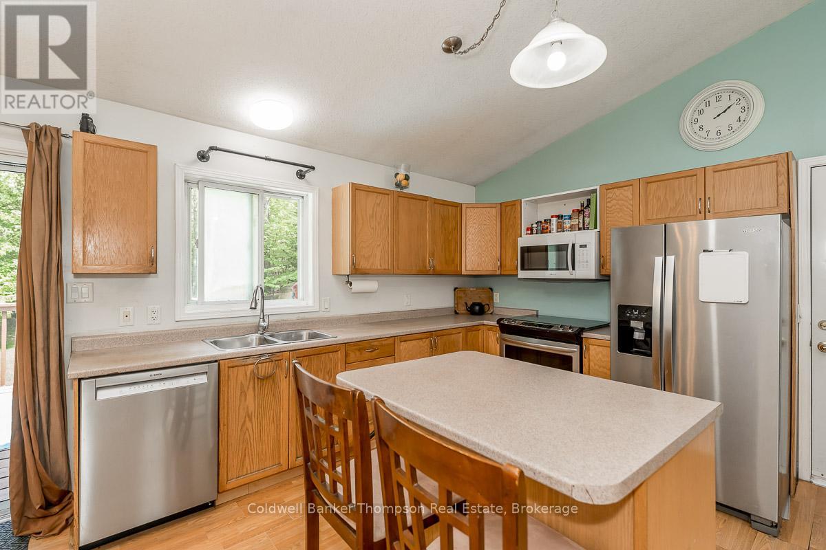109 South Waseosa Lake Road, Huntsville, Ontario P1H 2N5 - Photo 10 - X13444734