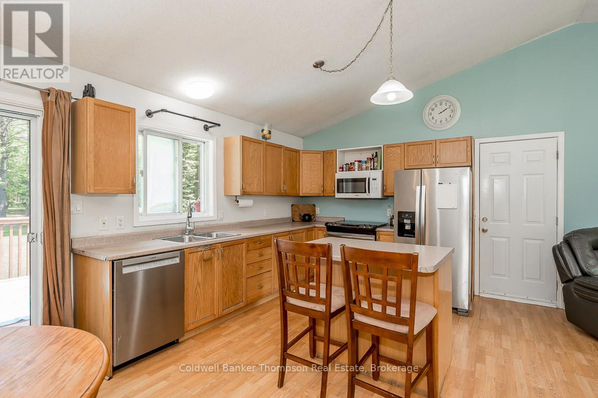 109 South Waseosa Lake Road, Huntsville, Ontario P1H 2N5 - Photo 11 - X13444734