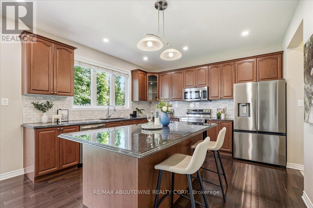 2383 Calloway Drive, Oakville, Ontario  L6M 0C1 - Photo 19 - W13444528