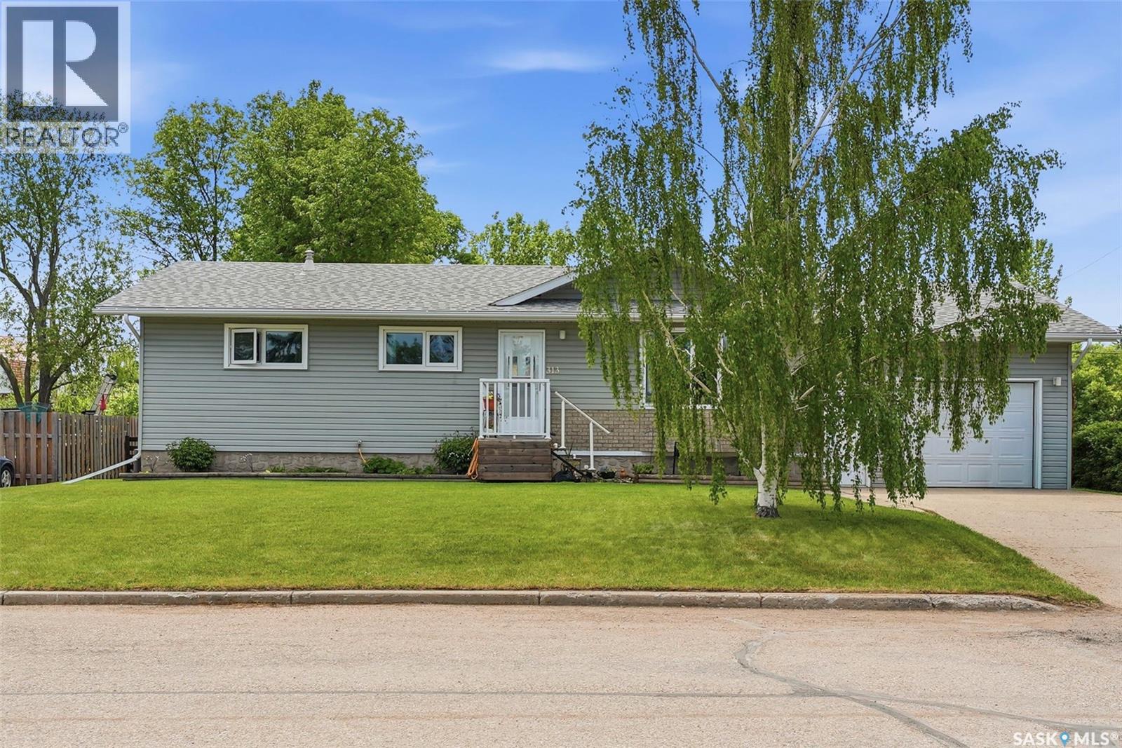 313 7th AVENUE W, Watrous, Saskatchewan