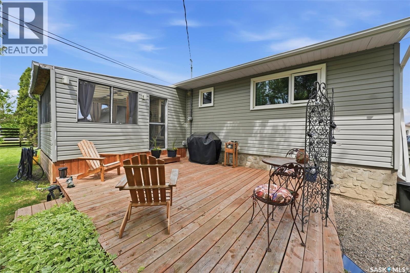 313 7th Avenue W, Watrous, Saskatchewan  S0K 4T0 - Photo 37 - SK037318