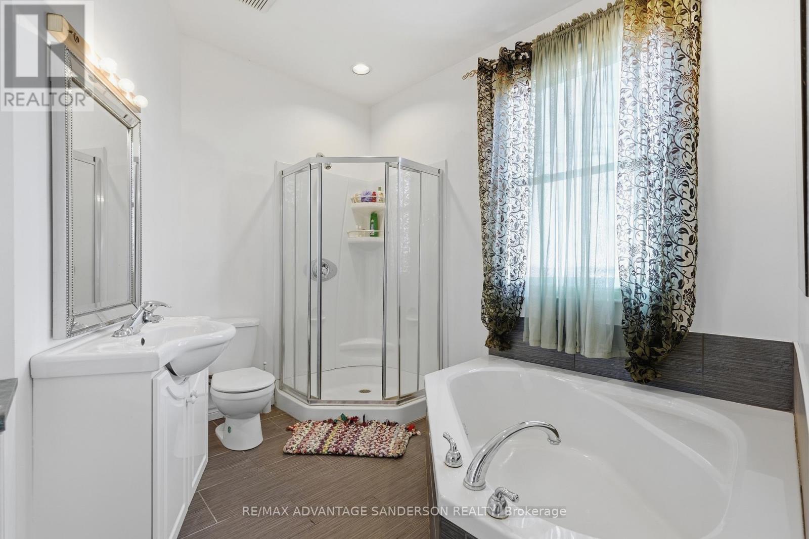 22476 Coldstream Road, Middlesex Centre, Ontario N0L 1R0 - Photo 35 - X13445108