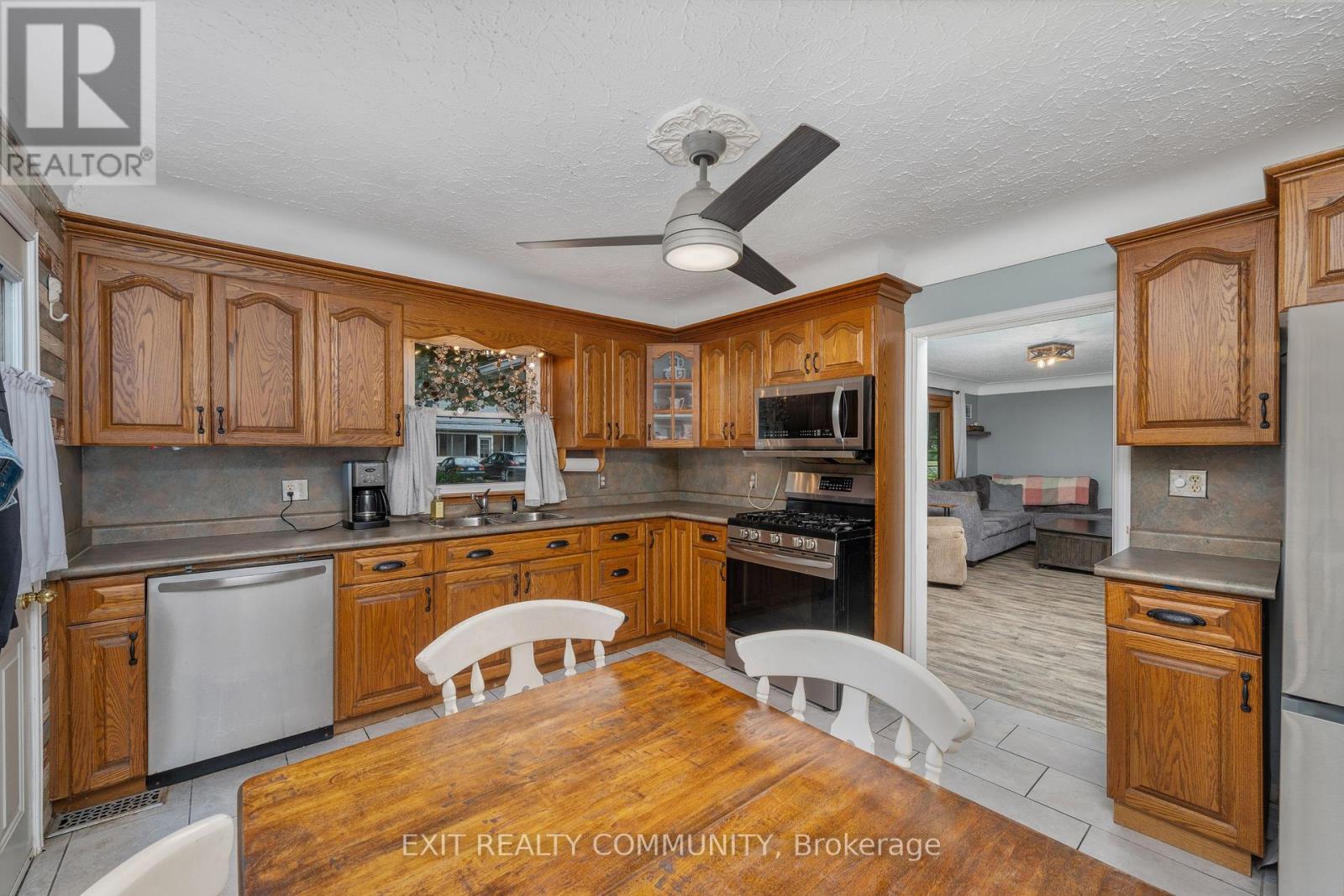 163 Elm Street E, Chatham-Kent, Ontario  N0P 1C0 - Photo 9 - X13445226