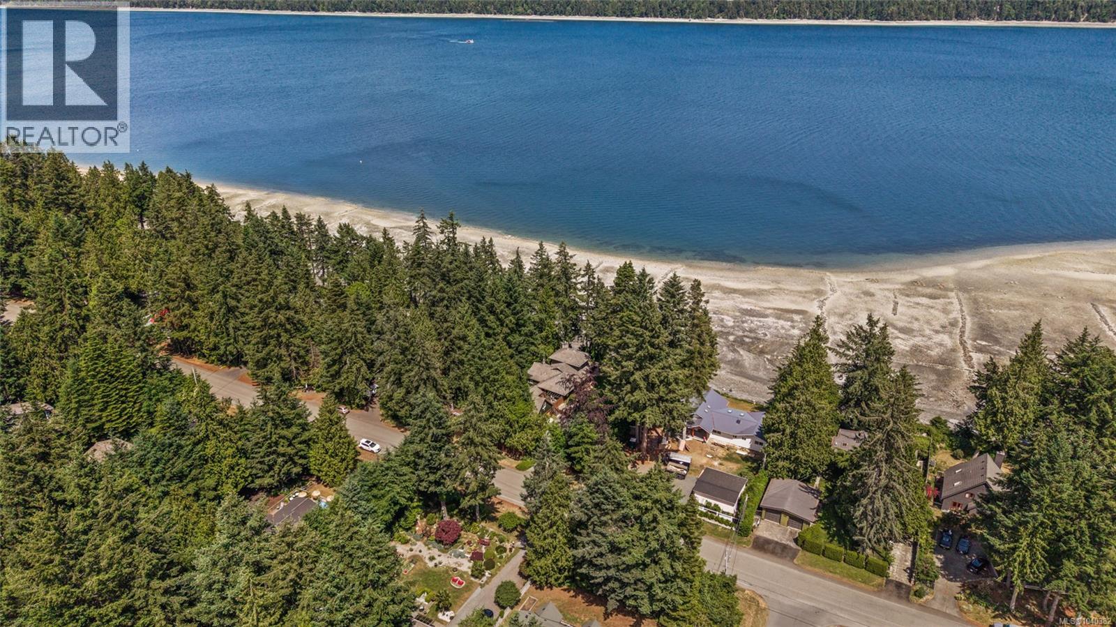 7764 Ships Point Rd, Fanny Bay, British Columbia  V0R 1W0 - Photo 84 - 1040382