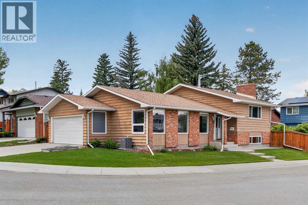 19 Deercrest Way SE, Calgary, Alberta  T2J 5W3 - Photo 1 - A2318880