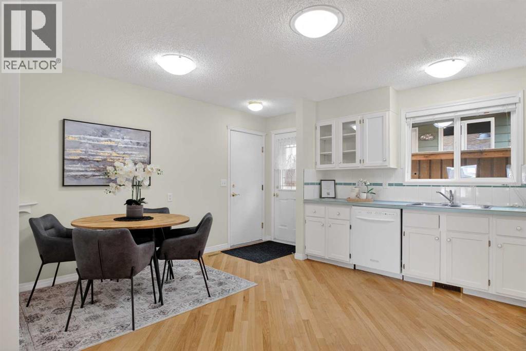 19 Deercrest Way SE, Calgary, Alberta  T2J 5W3 - Photo 9 - A2318880
